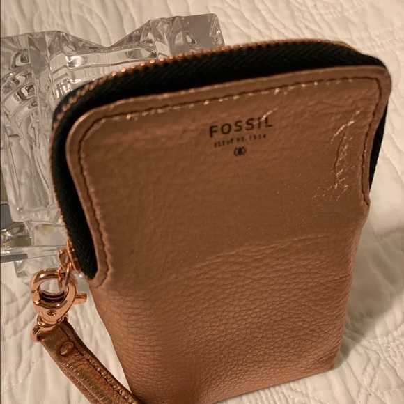 Fossil Wristlet